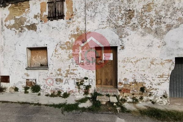 casa indipendente in vendita a Fano