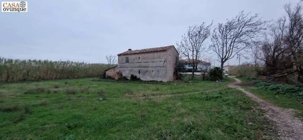 casa indipendente in vendita a Fano