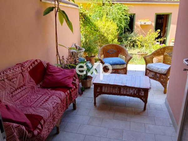 casa indipendente in vendita a Fano