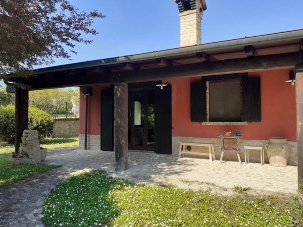 casa indipendente in vendita a Fermignano
