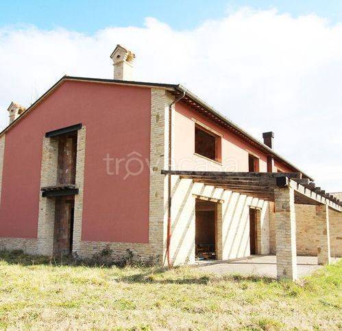 casa indipendente in vendita a Fermignano