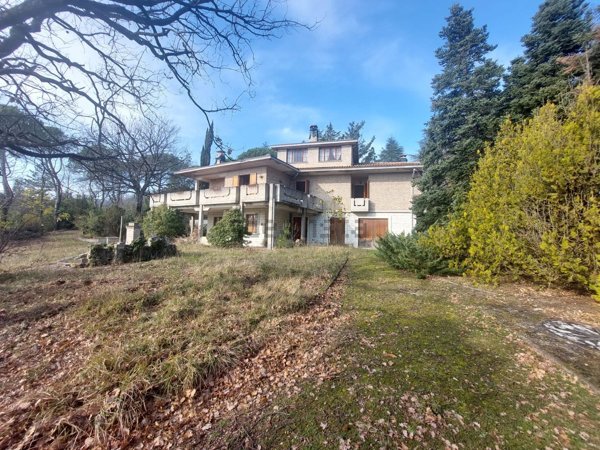 casa indipendente in vendita a Fermignano