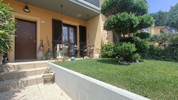 casa indipendente in vendita a Fermignano