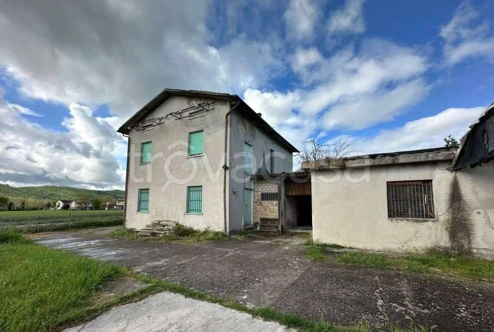 appartamento in vendita a Fermignano in zona Ca' L'Agostina