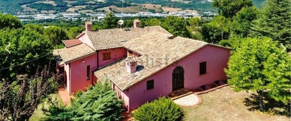 casa indipendente in vendita a Fermignano