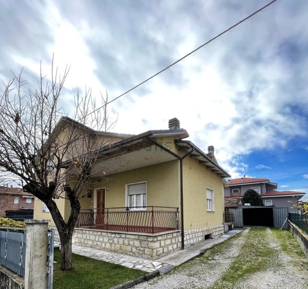 casa indipendente in vendita a Fermignano in zona San Silvestro