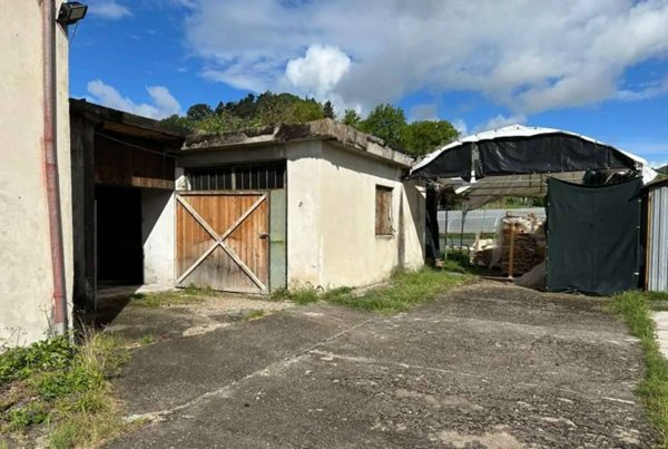 appartamento in vendita a Fermignano in zona Ca' L'Agostina