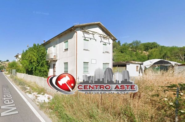 casa indipendente in vendita a Fermignano in zona Ca' L'Agostina