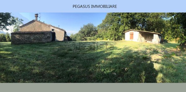 casale in vendita a Fermignano
