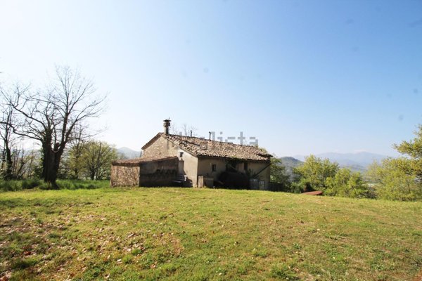 casale in vendita a Fermignano