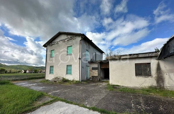 appartamento in vendita a Fermignano in zona Ca' L'Agostina