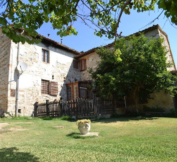 casale in vendita a Fermignano in zona Ca' L'Agostina