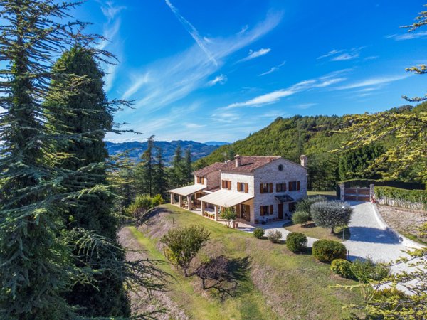 casa indipendente in vendita a Fermignano in zona Ca' L'Agostina