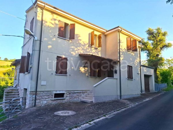 casa indipendente in vendita a Fossombrone in zona Torricella