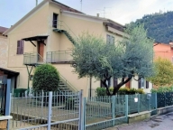 casa indipendente in vendita a Fossombrone