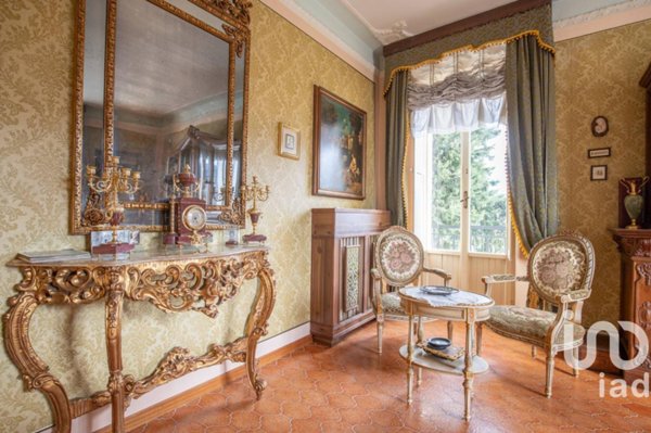 casa indipendente in vendita a Fossombrone