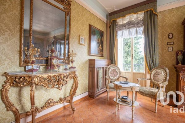 casa indipendente in vendita a Fossombrone