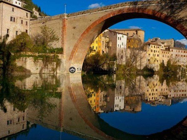 negozio in vendita a Fossombrone