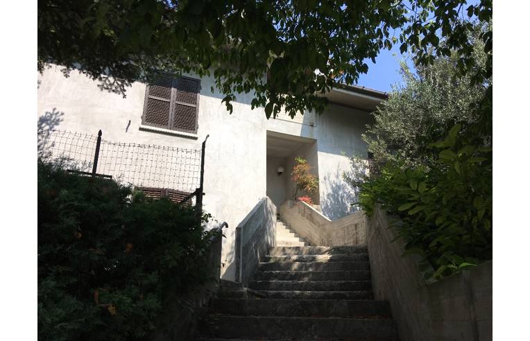 casa indipendente in vendita a Fossombrone