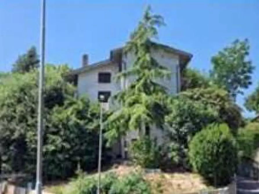casa indipendente in vendita a Fossombrone