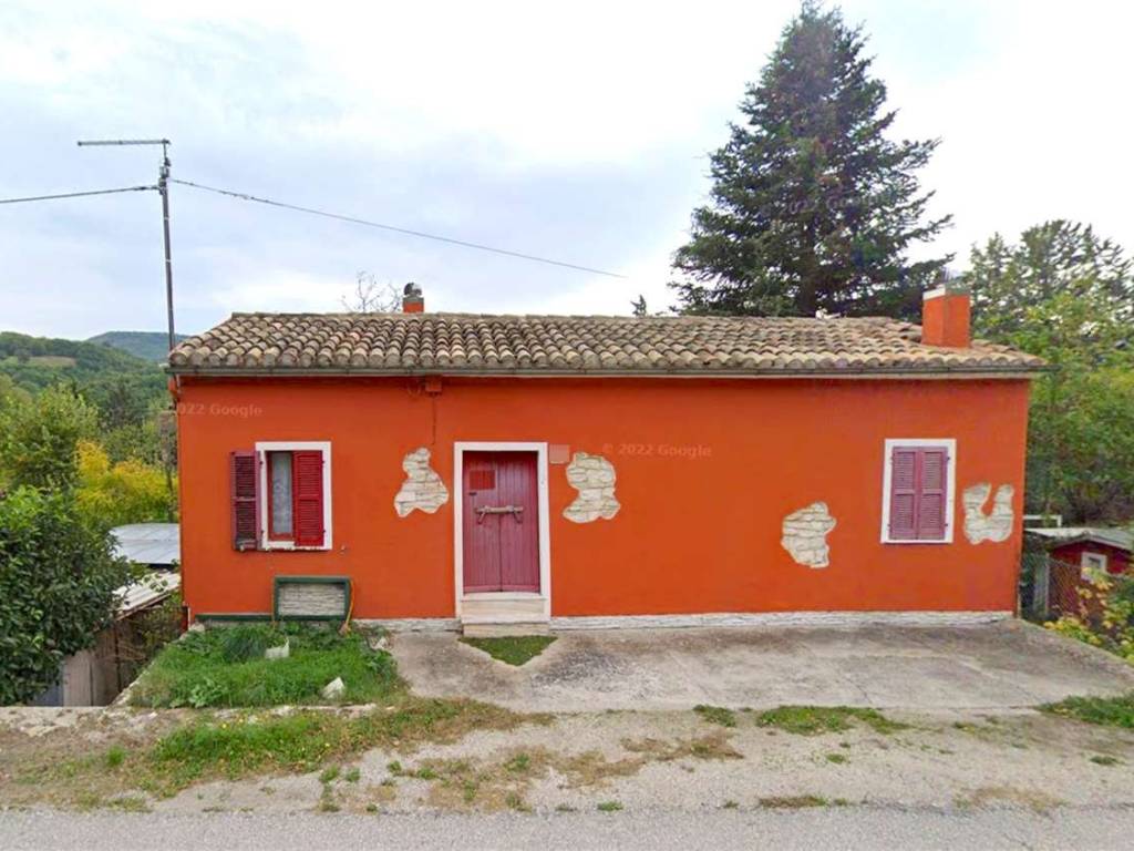 casa indipendente in vendita a Fossombrone