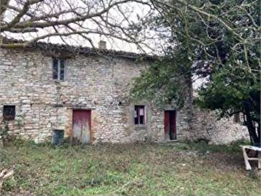 casa indipendente in vendita a Fossombrone