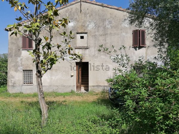 casa indipendente in vendita a Fossombrone