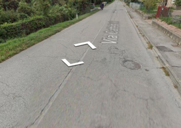 negozio in vendita a Fossombrone