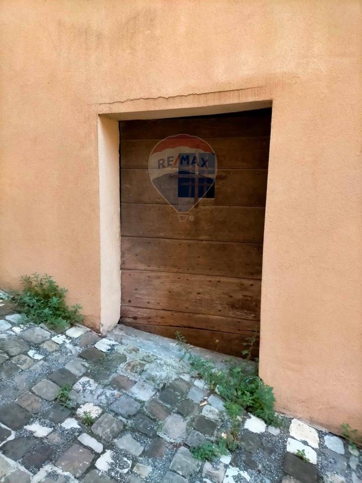 casale in vendita a Fossombrone