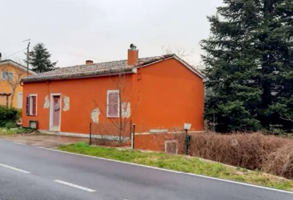 casa indipendente in vendita a Fossombrone