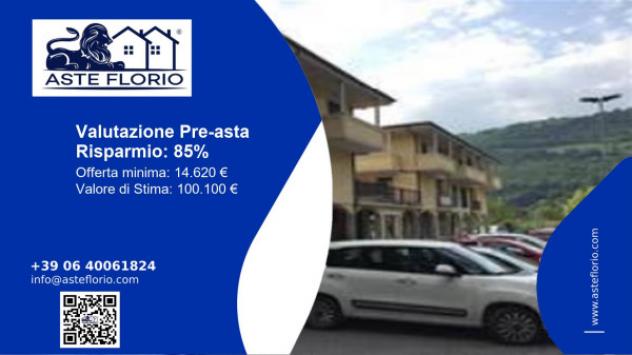 locale commerciale in vendita a Fossombrone