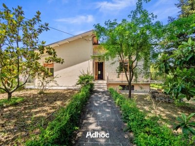 casa indipendente in vendita a Fossombrone in zona Isola di Fano