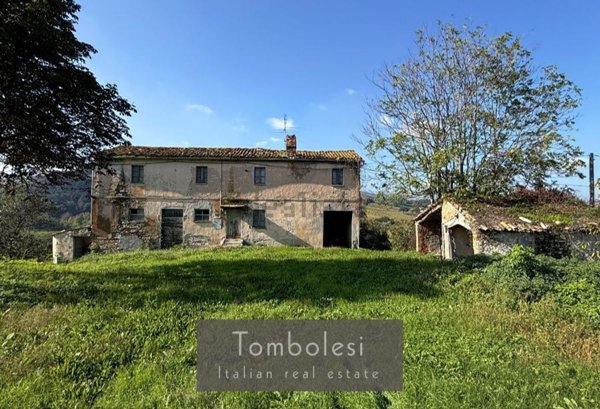 casale in vendita a Fossombrone in zona Isola di Fano