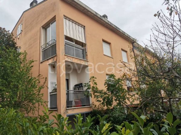 appartamento in vendita a Fossombrone in zona Calmazzo