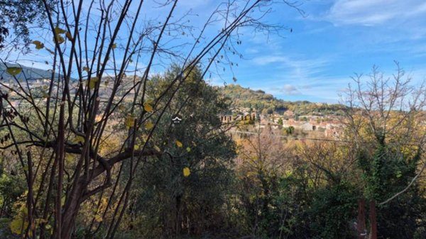 casa indipendente in vendita a Fossombrone
