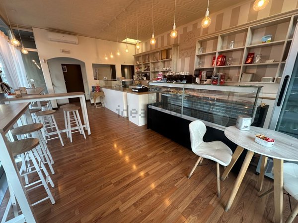 negozio in vendita a Fossombrone