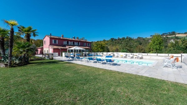 casa indipendente in vendita a Fossombrone