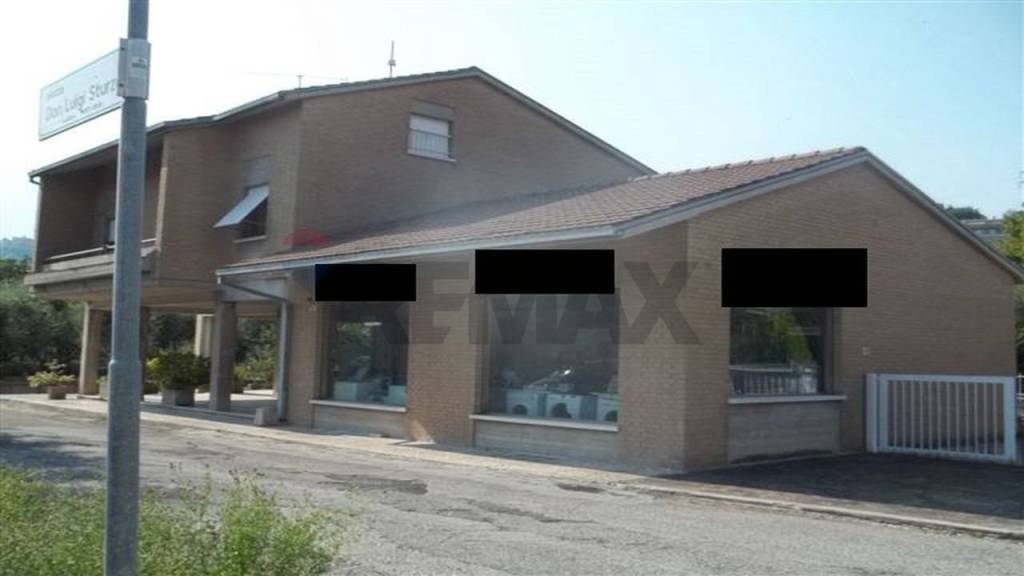 casa indipendente in vendita a Fossombrone