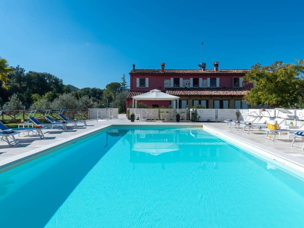 casa indipendente in vendita a Fossombrone