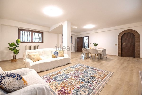 casa indipendente in vendita a Fossombrone