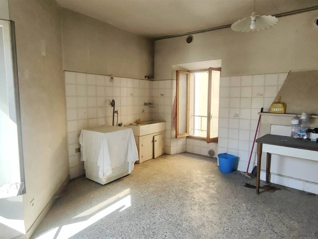 casa indipendente in vendita a Fossombrone
