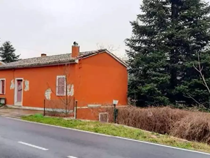 casa indipendente in vendita a Fossombrone