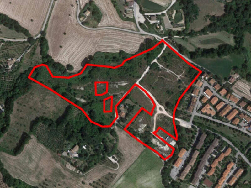 terreno edificabile in vendita a Fossombrone