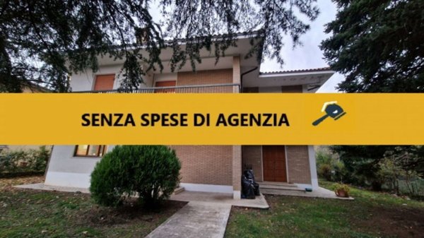 casa indipendente in vendita a Fossombrone in zona Isola di Fano