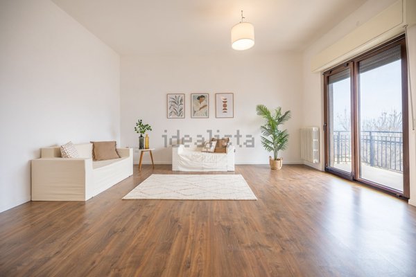 casa indipendente in vendita a Fossombrone