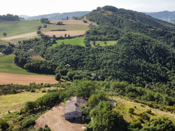 casa indipendente in vendita a Fossombrone