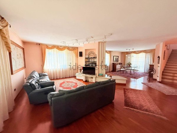 casa indipendente in vendita a Fossombrone