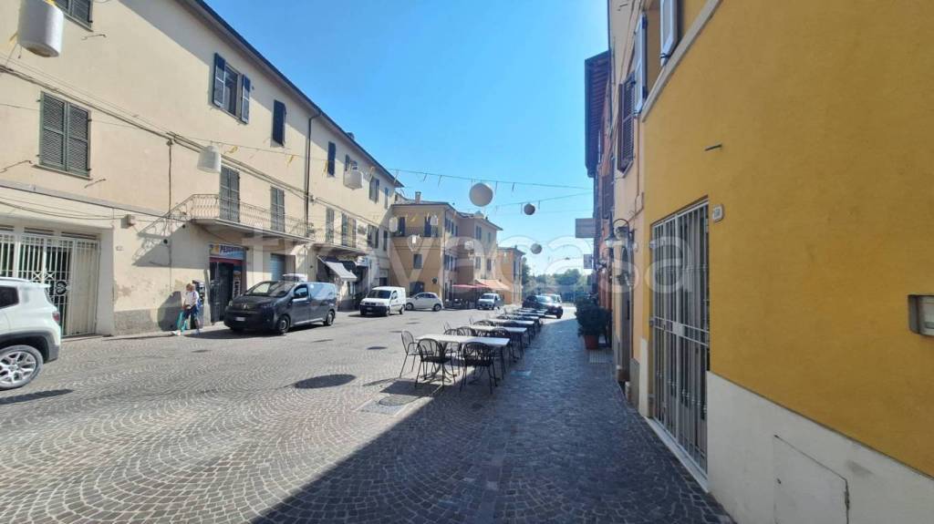 locale commerciale in vendita a Fossombrone