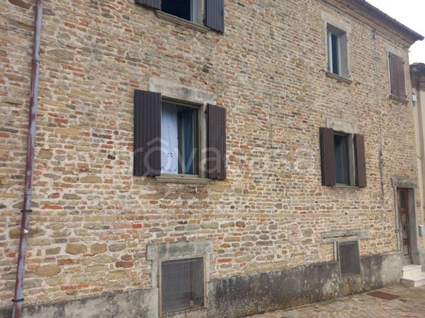 casa indipendente in vendita a Fratte Rosa