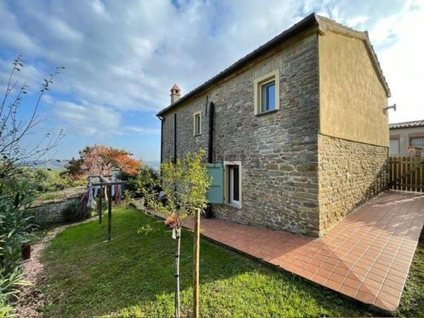 casa indipendente in vendita a Fratte Rosa in zona Torre San Marco